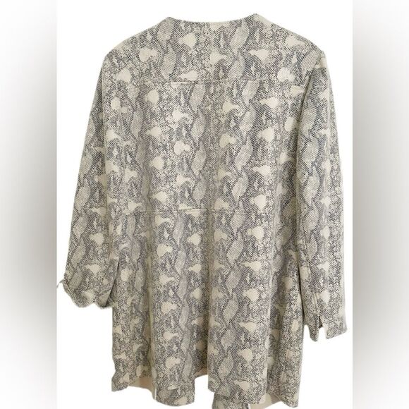 Chico’s Women’s XL Faux Suede Snakeskin l Open Front Jacket Beige Fall - Picture 3 of 11
